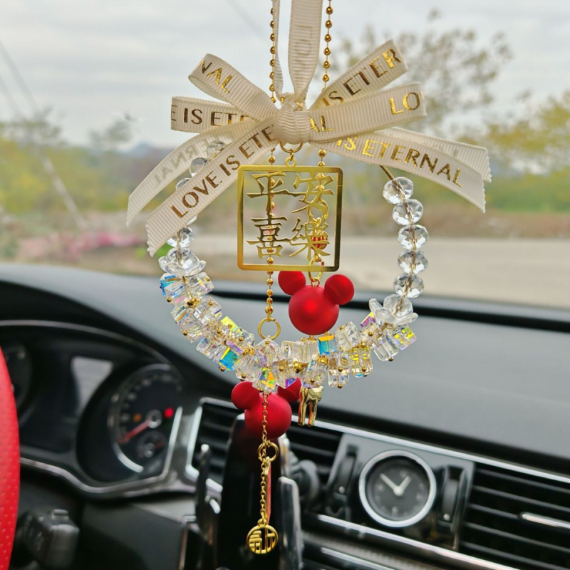 Auto viseći privjesak za retrovizor – legura, karikaturalni stil, aromatičan, prilagodljiv