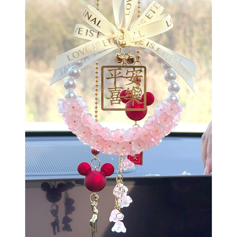 Auto viseći privjesak za retrovizor – legura, karikaturalni stil, aromatičan, prilagodljiv