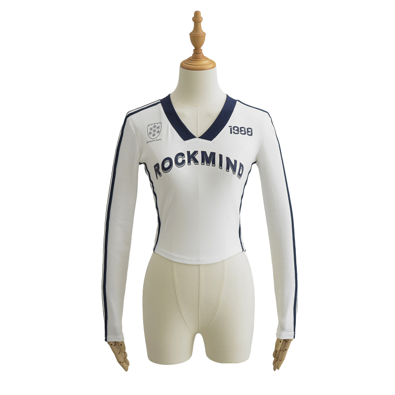 Pamukova majica kratkih rukava s V-izrezom, slim fit, streetwear stil