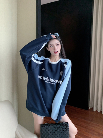 Ženski pulover s raglan rukavima, kontrastna ramena, bez kapulje, tekstni ispis, okrugli izrez, pamuk-poliester mješavina, srednja duljina, japansko-korejski casual stil, jesen 2024