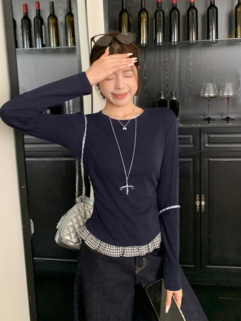 Tricou damă cu mânecă lungă, guler rotund, croială Slim, model în carouri sau dungi, cusătură îmbinată la tiv, stil casual toamnă 2025