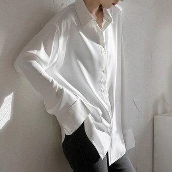 Cămașă din șifon în stil franțuzesc, cu guler polo, mâneci lungi, croială lejeră