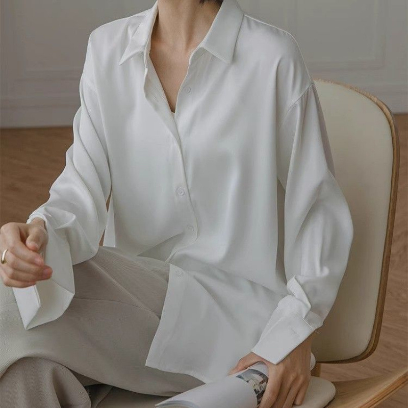 Cămașă din șifon în stil franțuzesc, cu guler polo, mâneci lungi, croială lejeră