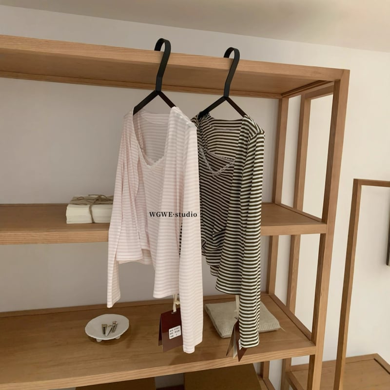 Set din două piese: top cu decolteu în V și cardigan tricotat — decolteu în V, mâneci lungi, stil cardigan, croială regulată, toamnă 2025