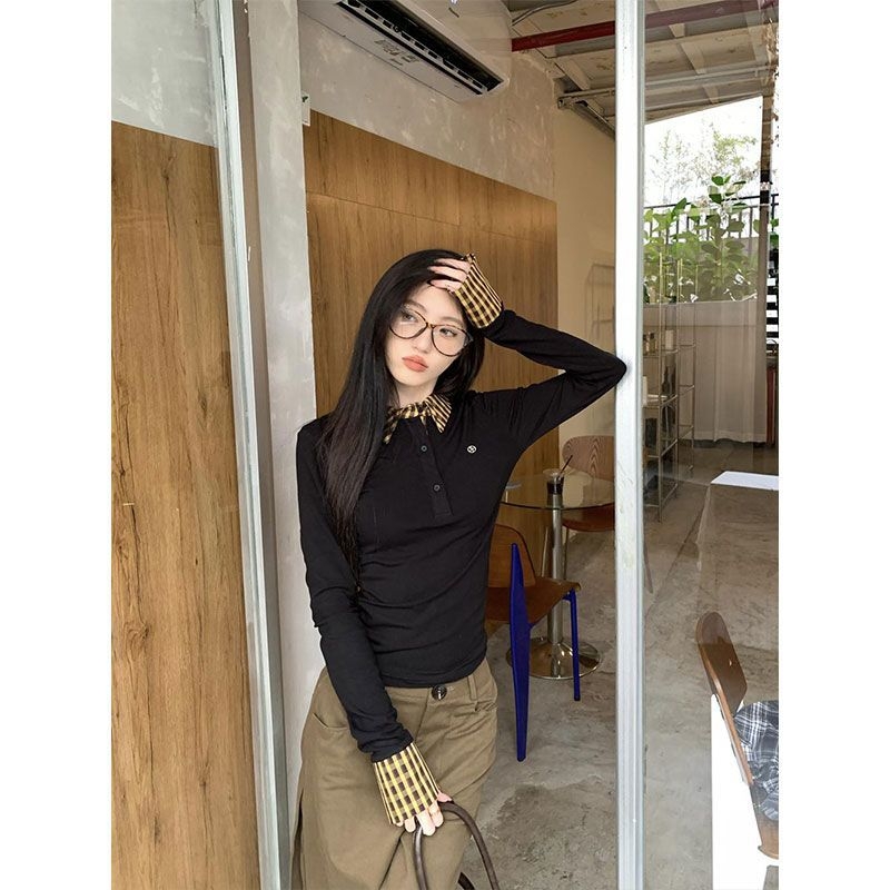 Tricou cu guler polo, mâneci lungi, croială slim, model în carouri, din poliester