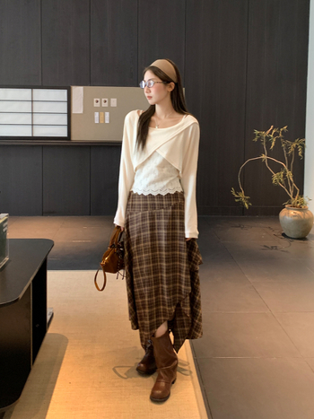 Set de două piese: Bluza cu guler bateau și top croșetat din dantelă fără mâneci, lungime scurtă, toamnă 2025, stil casual japonez/coreean