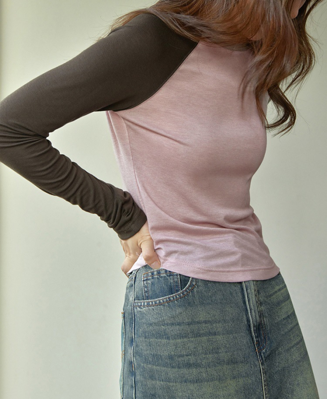 Tricou cu design în blocuri, mâneci Raglan, croială slim, guler rotund