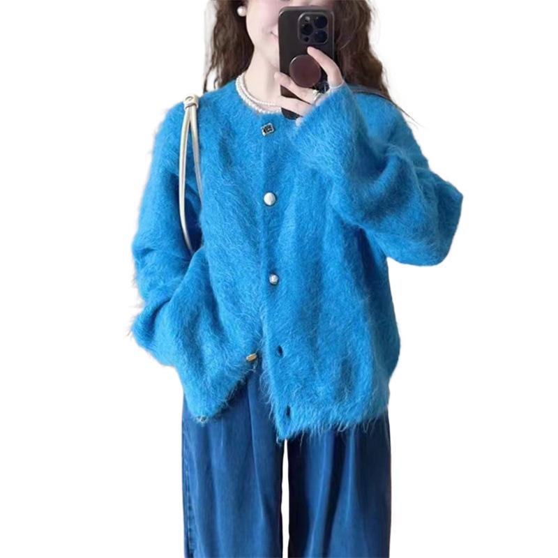 Ženski cardigan-pulover od imitacijskog mink velura; poliester 30–50% sadržaja; široka silueta; okrugli izrez