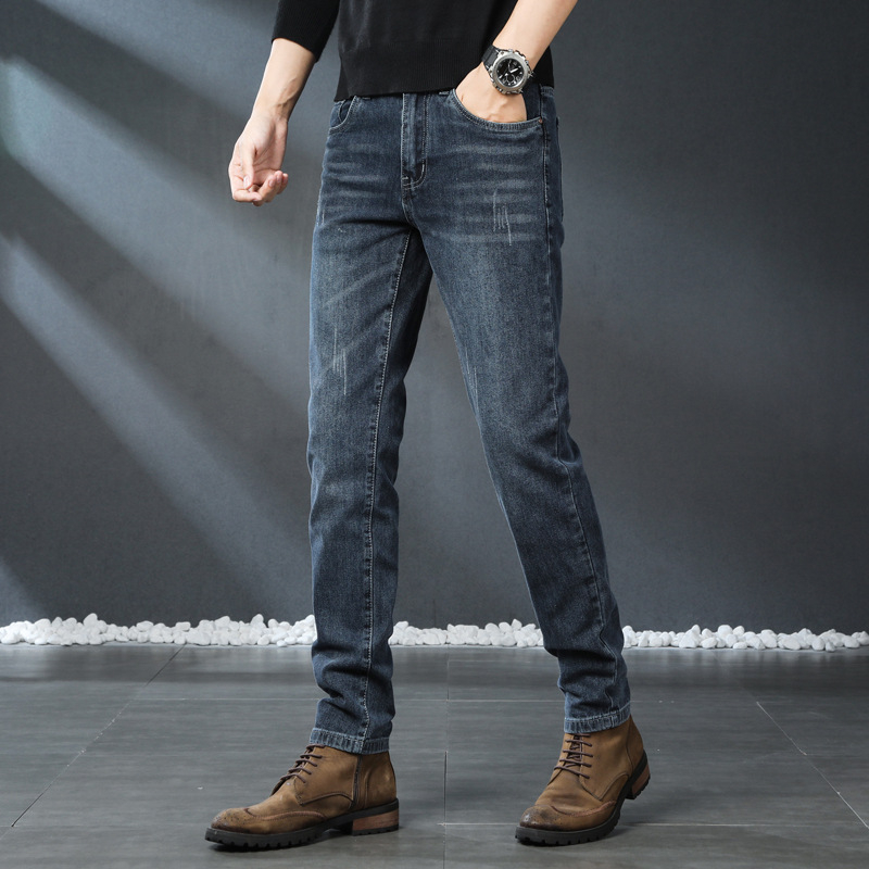 Мъжки дънки с еластичен прав силует, среден талия, деним с ензимно пране и декоративен патч