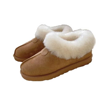 Снежни ботуши с равна подметка, горна част от раздвоена кожа, вътрешна подплата от овча вълна, подметка от ТПР, нисък горен край