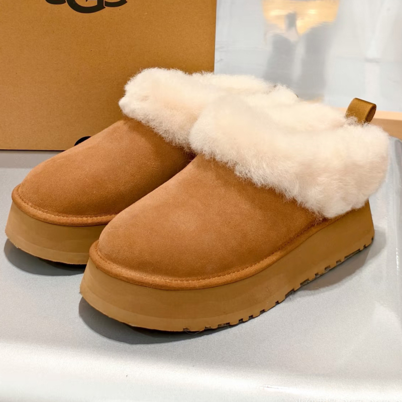 Дамски зимни обувки за сняг с горна част от пух и кожа, дебела подметка, слип-он дизайн, вътрешна стелка от овча кожа, къс глезен
