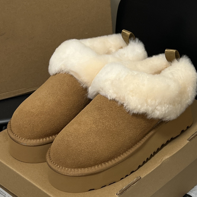 Дамски зимни обувки за сняг с горна част от пух и кожа, дебела подметка, слип-он дизайн, вътрешна стелка от овча кожа, къс глезен