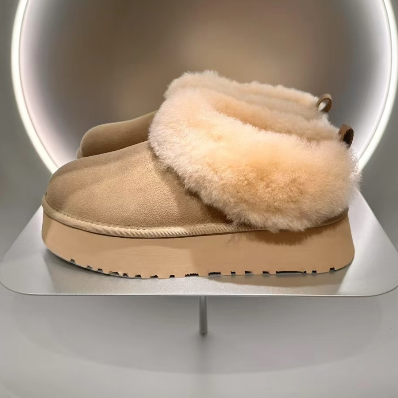 Дамски зимни обувки за сняг с горна част от пух и кожа, дебела подметка, слип-он дизайн, вътрешна стелка от овча кожа, къс глезен