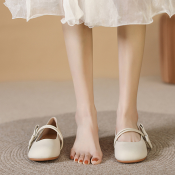 Pantofi Bean Shoes femei (Gură rotundă; Exterior: microfibră; Talpă interioară: piele artificială; Toc mic 1–3 cm; Talpă: cauciuc)