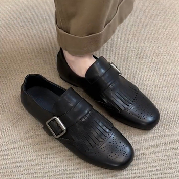 Női bőrlapos loaferek, kerek orr, alacsony sarok 1–3 cm, gumitalp, belső talp természetes bőr