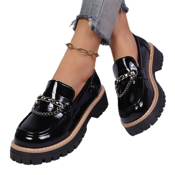 Mindennapi loaferek kerek orrú, PU felsőrész, platformos sarok 3–5 cm, gumírozott talp