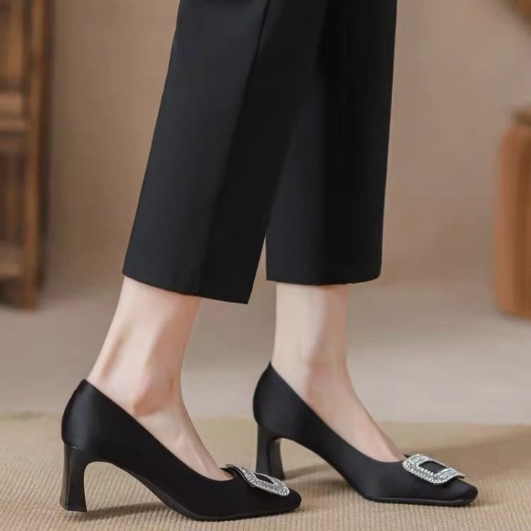 Női cipő négyszögletes orrúval és magassarkú - felső PU, belső PU, gumírozott talp, 6–8 cm sarokmagasság, slip-on