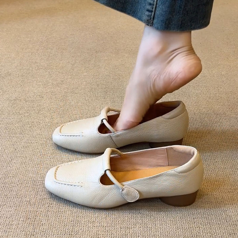 Mary Jane balerinke s Velcro kopčom, okrugla zaobljena prednja strana, niski pet, PU ulošak, gumeni potplat