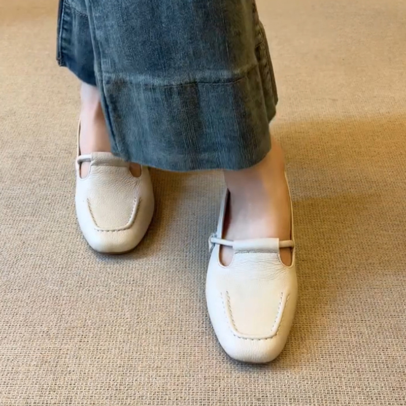 Mary Jane balerinke s Velcro kopčom, okrugla zaobljena prednja strana, niski pet, PU ulošak, gumeni potplat