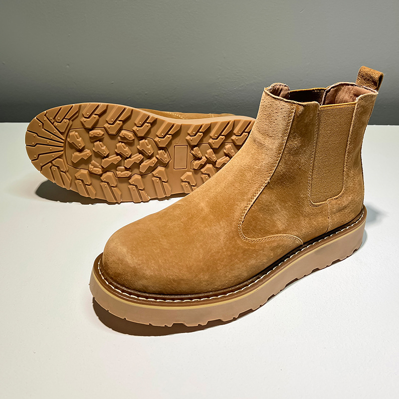 Martin čizme, gornji dio od svinjske kože, gumeni potplat, srednji peta 3–5 cm, retro stil
