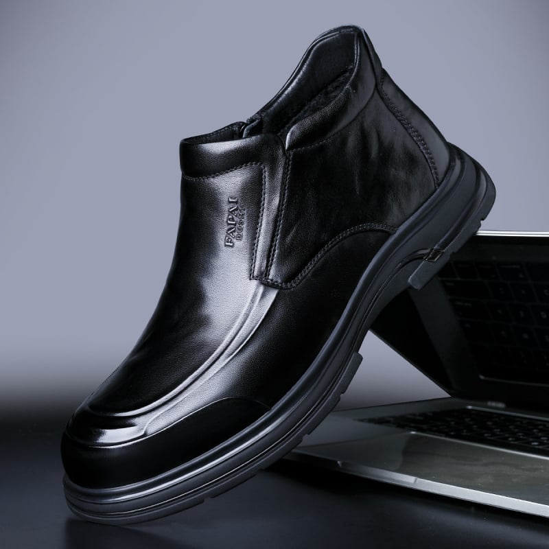 Челси обувки, кожа от първи слой, подплата с изкуствен къс пух, гумена подметка, страничен цип