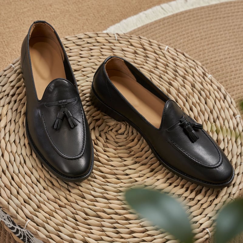 Muške ručno izrađene kožne mokasine s resicama, gumom na potplati, okruglom vrhu i niskim kvadratnim petom