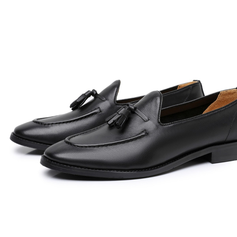 Muške ručno izrađene kožne mokasine s resicama, gumom na potplati, okruglom vrhu i niskim kvadratnim petom