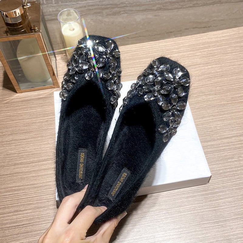 Loafers s četvrtastim vrhom, unutarnje povećanje visine, gornji dio od umjetne dlake, podstava od pliša, niski pet 1–3 cm