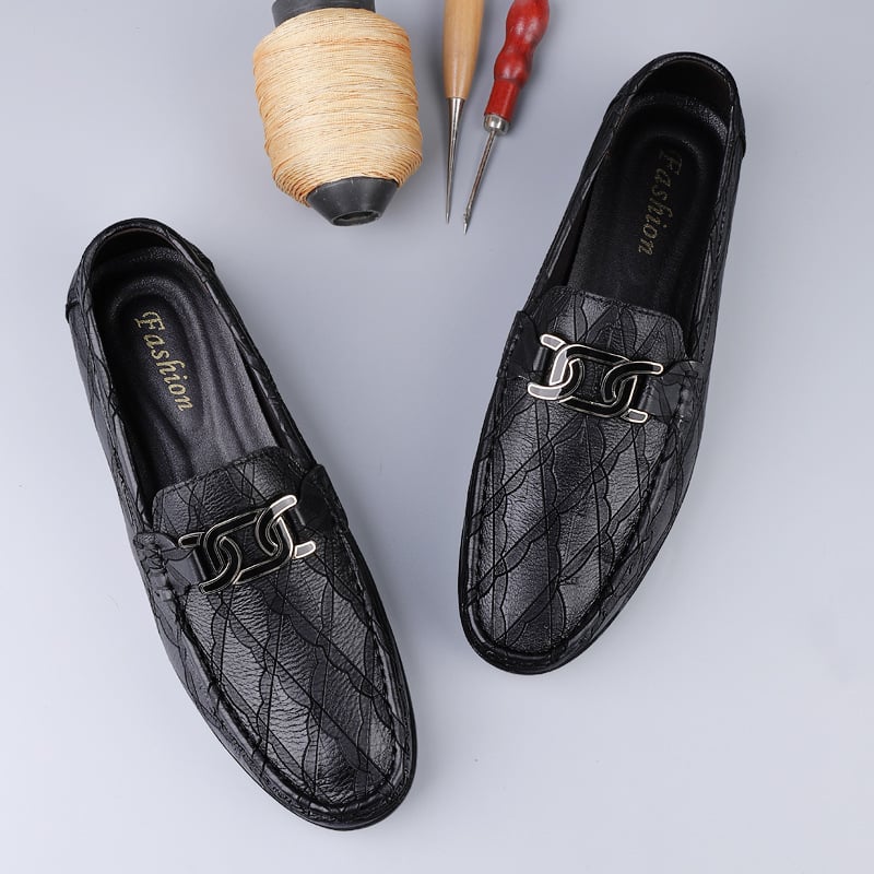 Muške casual slip-on mokasice od prave kože, gumeni potplat, okrugla vrh prsta, niska peta (1–3 cm)