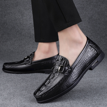 Casual loaferice od prave kože s uzorkom zmije, okrugli vrh, niski kvadratni potpet, gumeni potplat