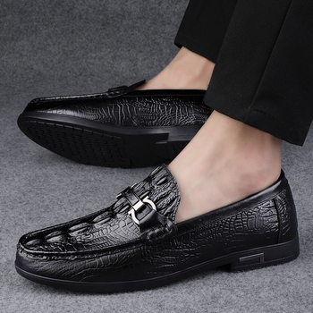Casual loaferice od prave kože s uzorkom zmije, okrugli vrh, niski kvadratni potpet, gumeni potplat