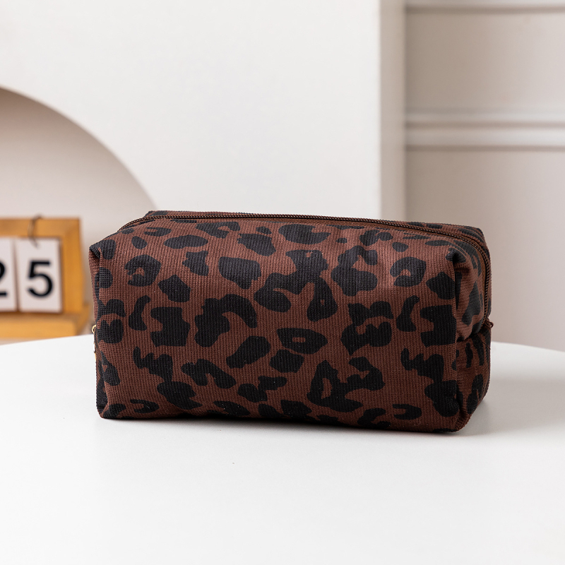 Kozmetička torbica s leopard uzorkom – prenosna za putovanja, ultra lagana, poliester, zatvarač, street style