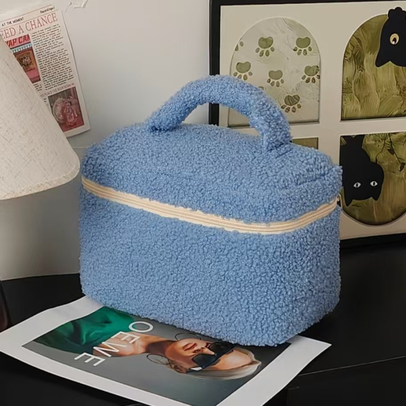 Τσαντάκι Καλλυντικών και Περιποίησης Δέρματος από βελούδινο ύφασμα, Μεγάλης Χωρητικότητας Για Ταξίδι, Με Καπάκι Αναδιπλούμενο