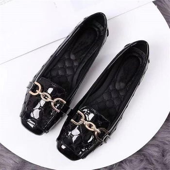 Loafers – Korejas stilā, apaļš purngals, augšējā daļa no Super Fiber, gumijas zole, zems papēdis 1–3 cm