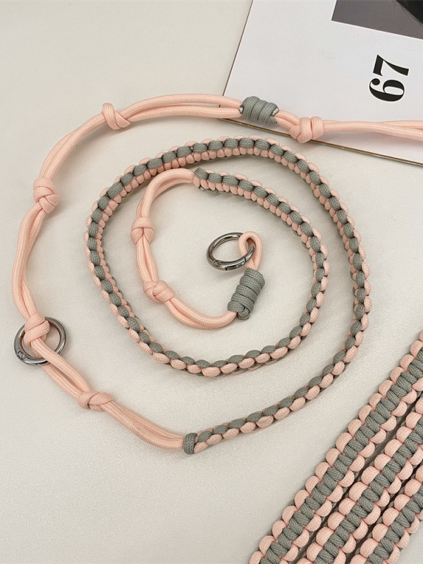 Remen za torbu od pletene uzice (Materijal: pletene uzice; Godina/Sezona: ljeto 2025; Kategorija: remen za torbu)