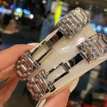 Ženski kvarcni sat s mjesečevom fazom i kalendarom – safirno staklo, vodootpornost 10 m