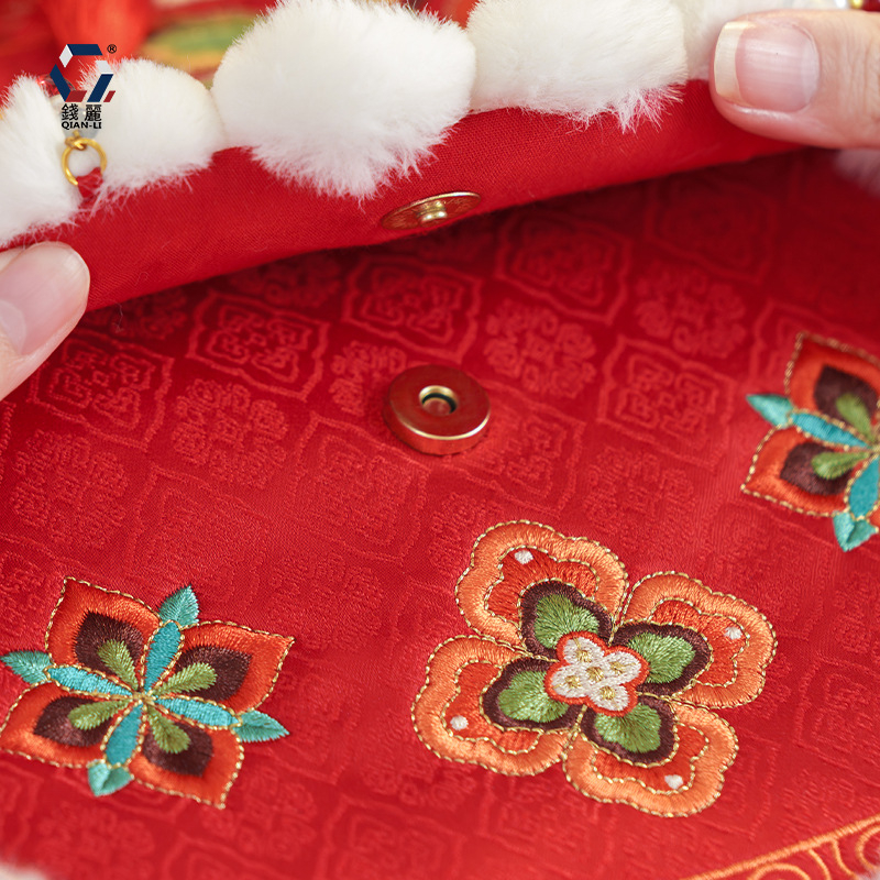 Qian Li pleca soma ar vāku – literārā nacionālā stila, poliesters, horizontāla kvadrāta forma, magnētiska aizdare, telefona kabata