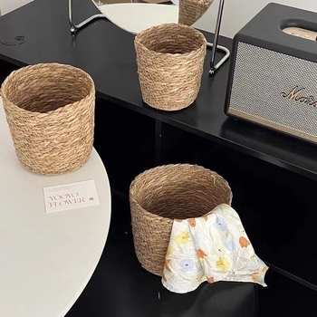 Pleteni set cvjetnih posuda — skandinavski stil, materijal: loza, dekorativna unutarnja posuda