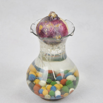 Plastična vaza s valovitim čipkastim uzorkom, za stolnu upotrebu, idiličan stil