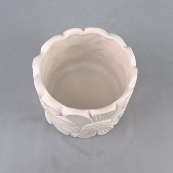 Keramička vaza s reljefnim cvjetnim motivom - ručno izrađena, glazirana, stolna dekoracija