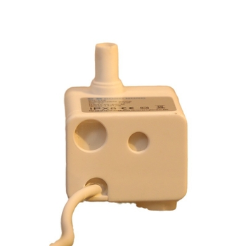 USB‑tápellátású DC‑5V alatti merítőszivattyú macska vízadagolóhoz automatikus keringéssel, ABS anyag