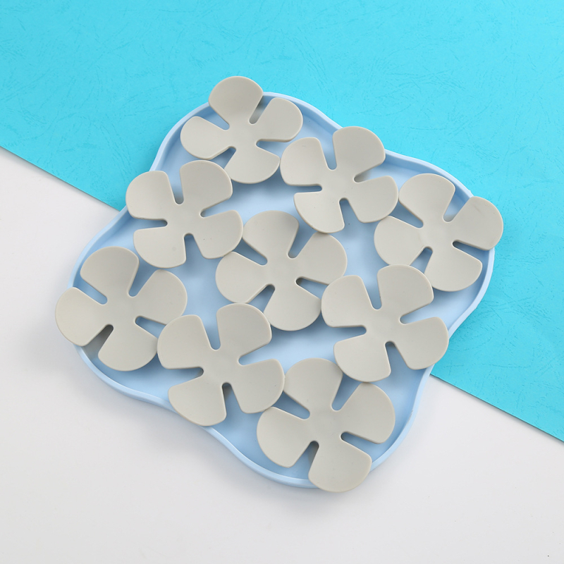 Silicijska posuda za polagano hranjenje kućnih ljubimaca i podlogu, oblik četverolistne deteline, protuklizna i zaštita od gušenja, za mačke i pse