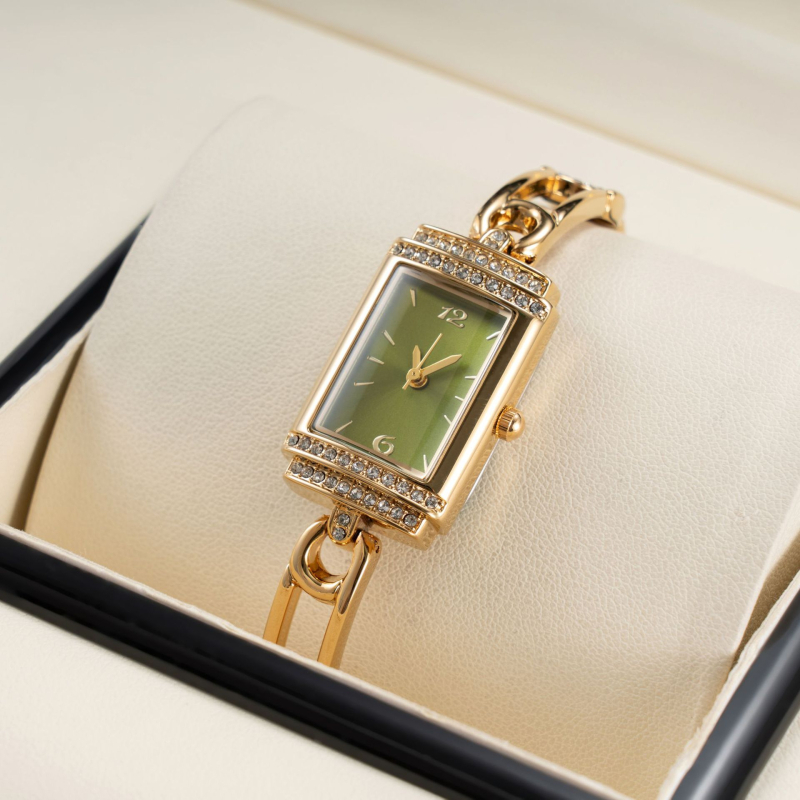 Ceas feminin quartz, cadran pătrat, carcasă și curea din aliaj, coroană plată conică