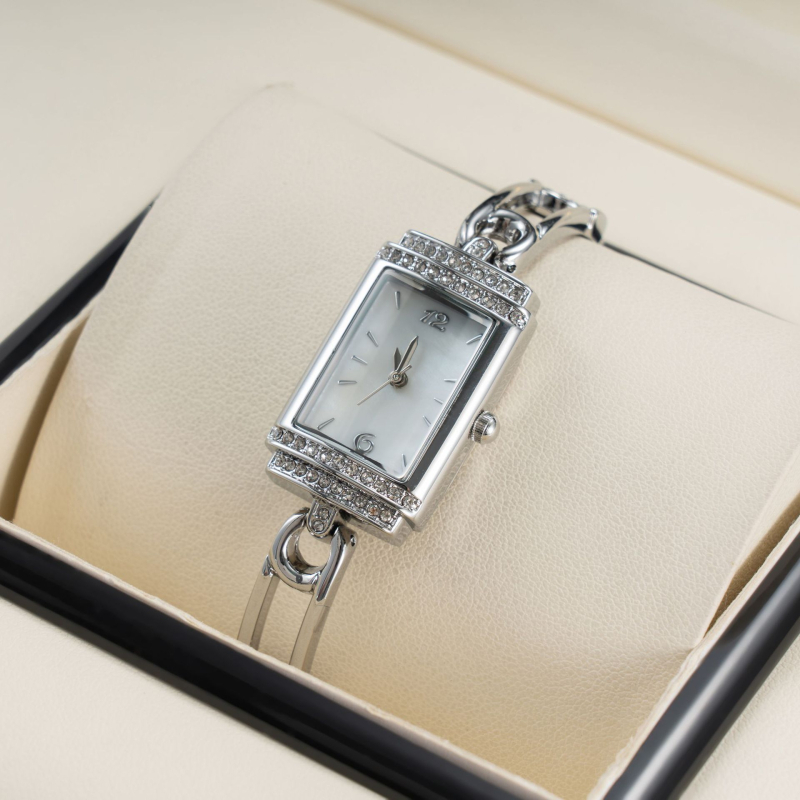 Ceas feminin quartz, cadran pătrat, carcasă și curea din aliaj, coroană plată conică