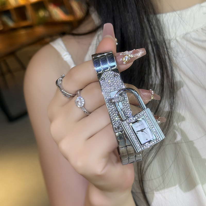 Mobangtuo 88065 Ženski kvarcni sat | Kvarcni pogon, Ručice, Pravokutni brojčanik, Vodootpornost 10 m, Metalni kaiš