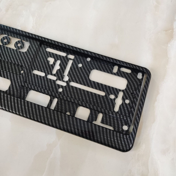 Европейски държач за регистрационен номер, пластмасов, модел 017 carbon fiber, за камиони, персонализируем