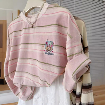 Tricou din bumbac, cu dungi, mâneci scurte, guler rotund, croială lejeră, colaj/ cusătură