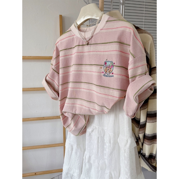 Tricou din bumbac, cu dungi, mâneci scurte, guler rotund, croială lejeră, colaj/ cusătură