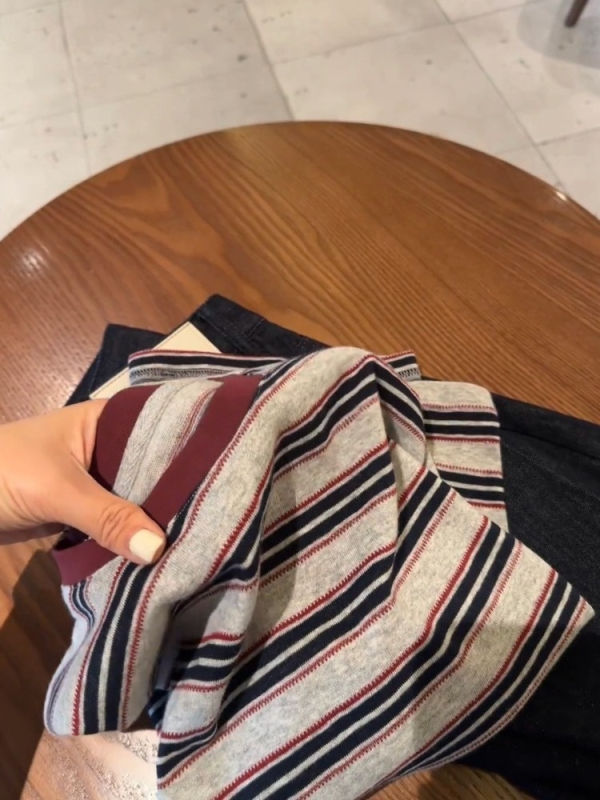 Stripe Law Bijela majica s jacquardom i prugama, okrugli izrez, opušten kroj, kratki rukavi, pamuk