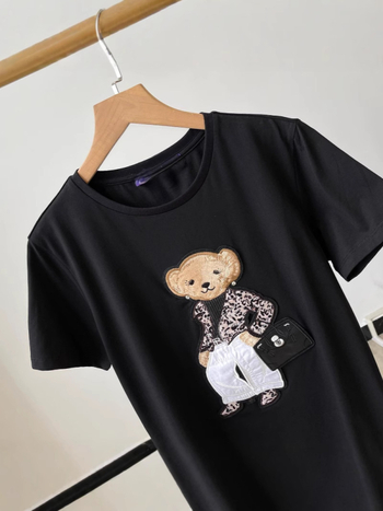 Majica od pamuka, vezen motiv anime karikatura, kratke rukave, okrugli izrez